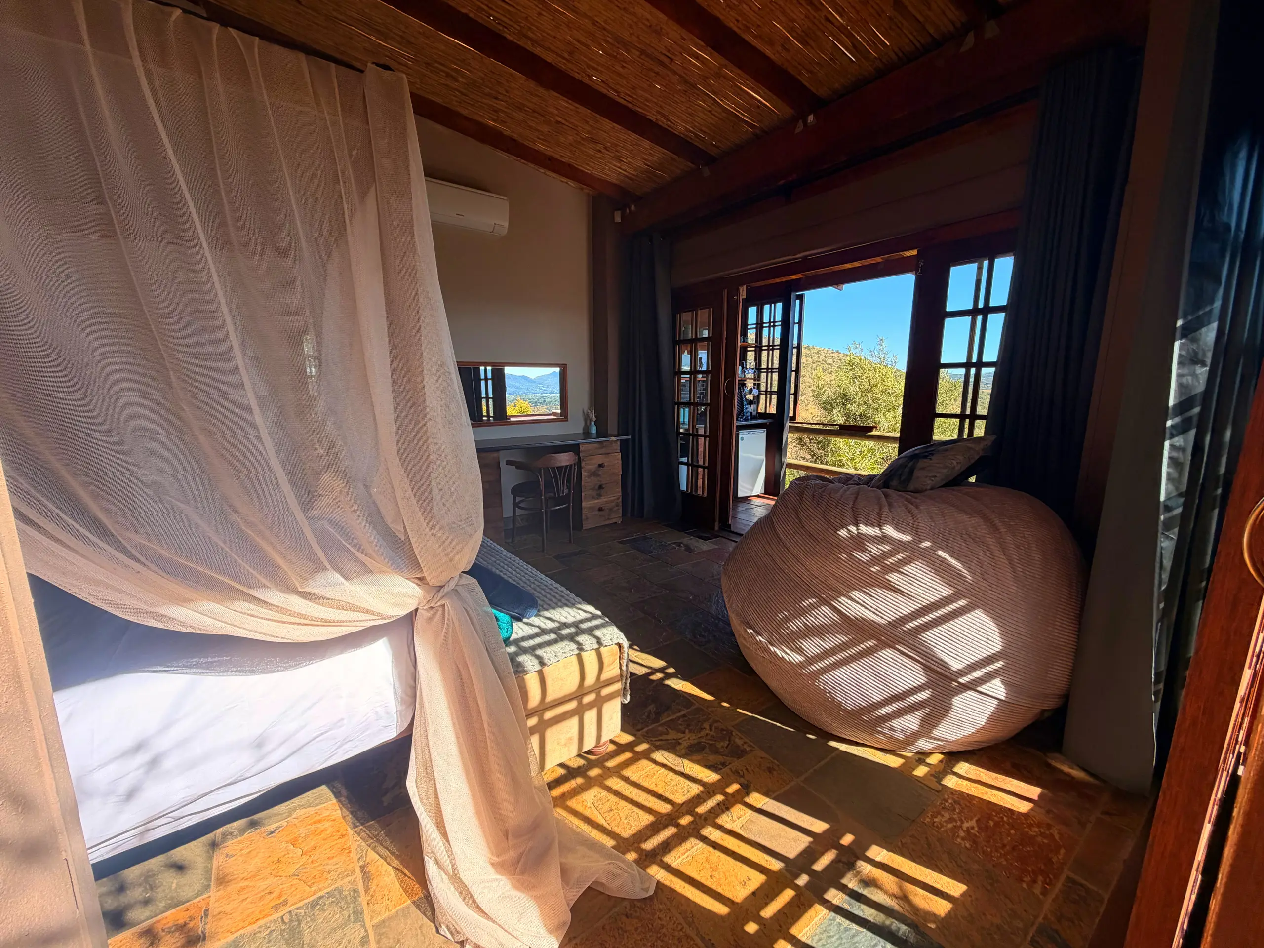 Dragonfly Cabin — photograph 9