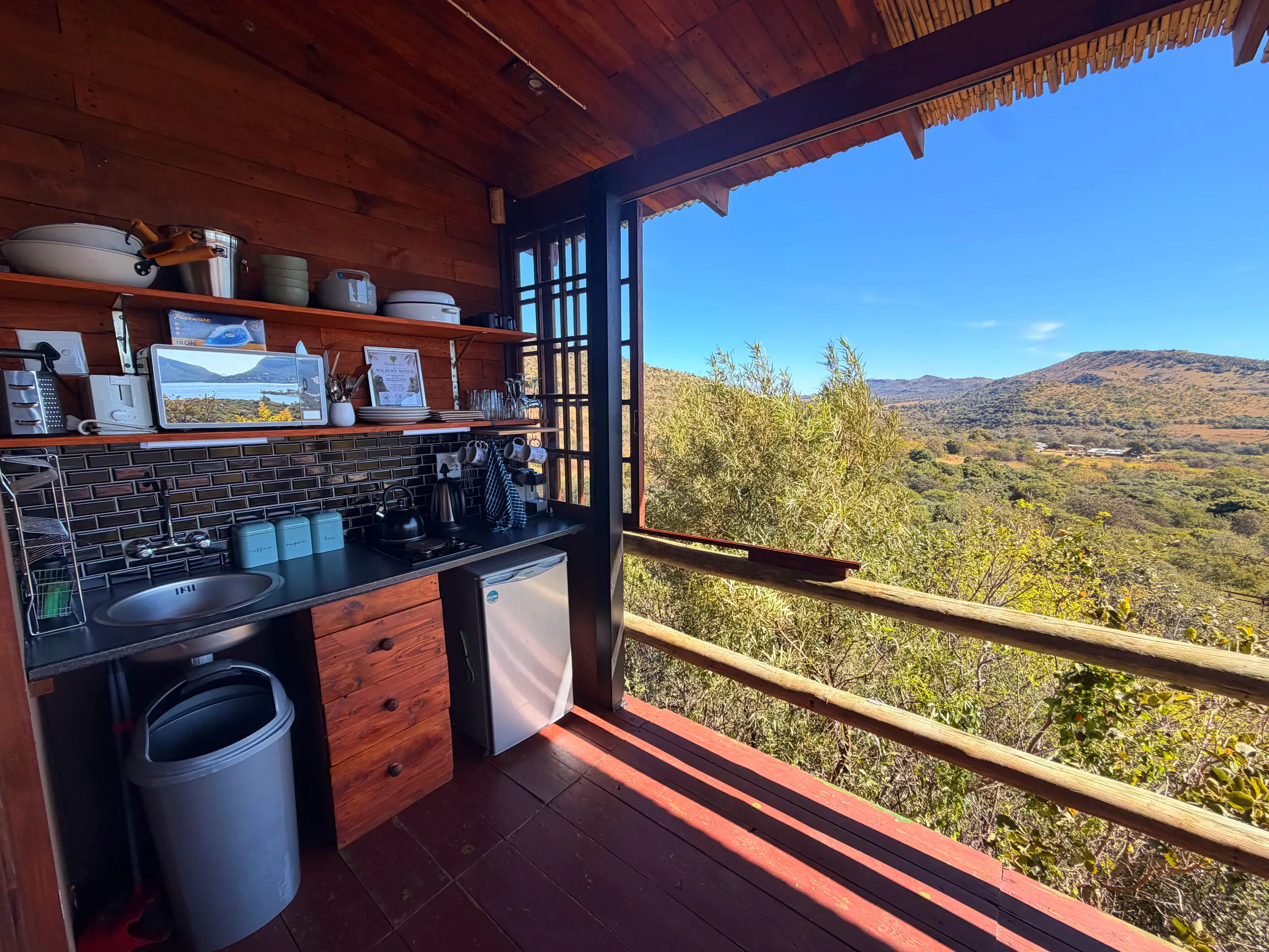Dragonfly Cabin — photograph 7